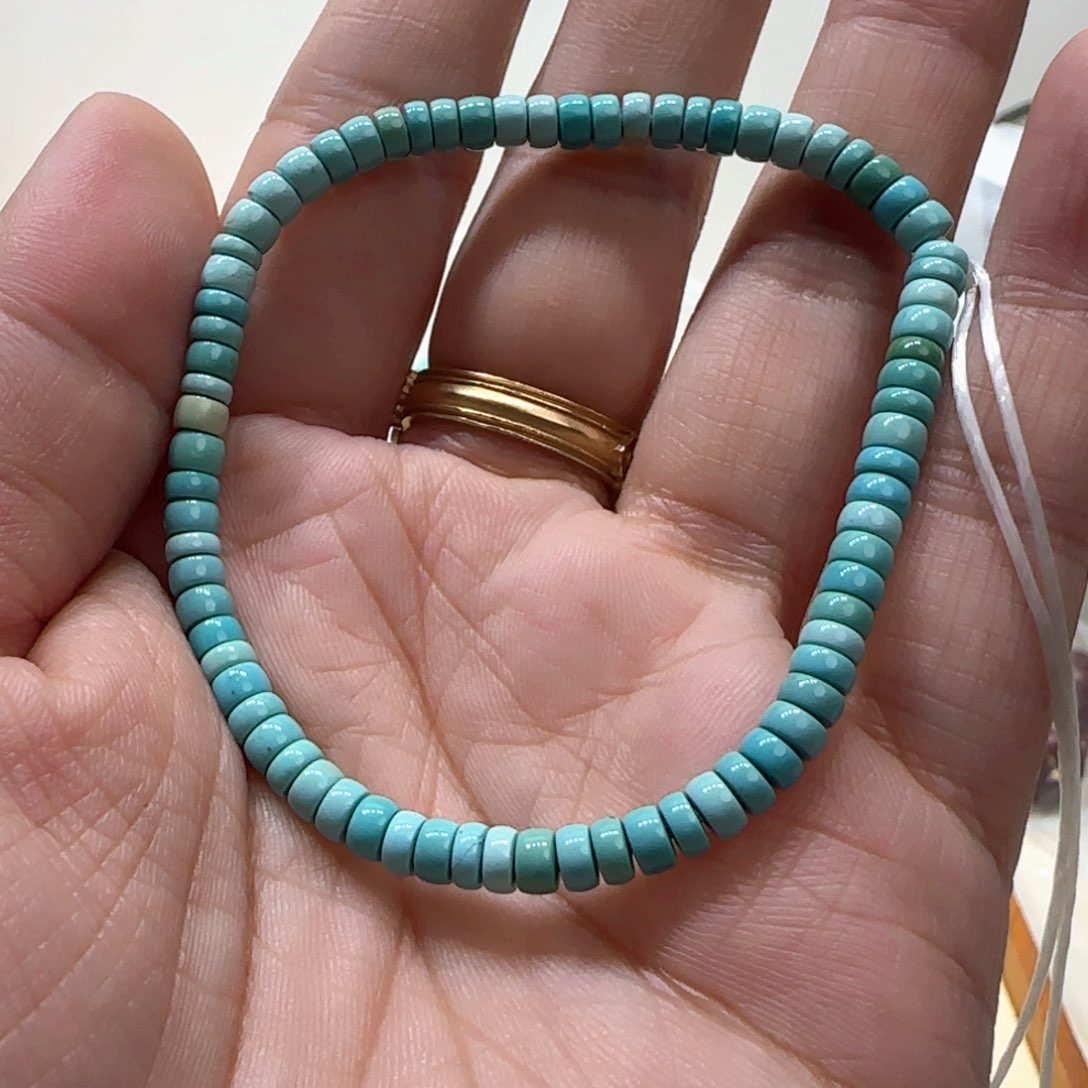 绿松石配饰未镶嵌顶**佛