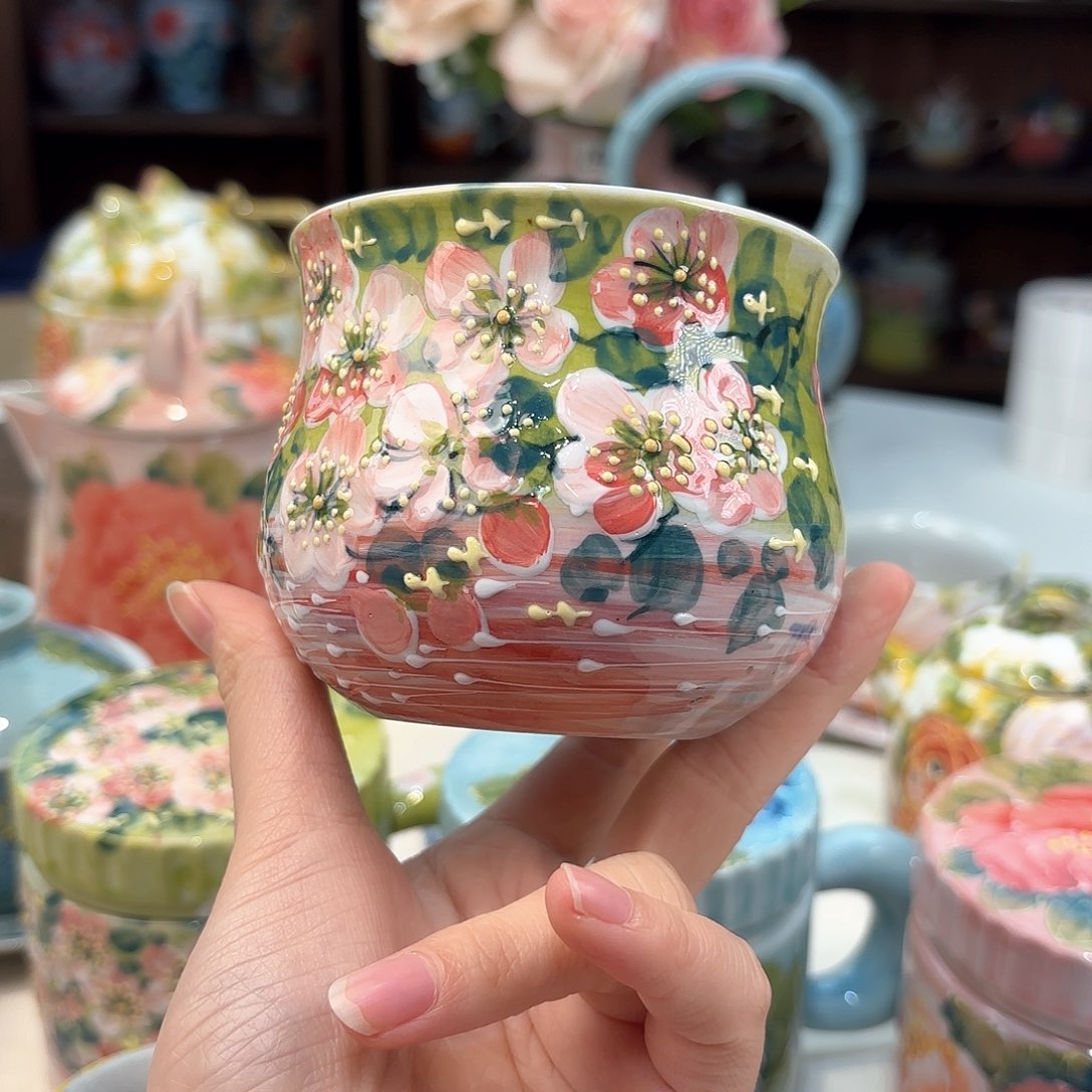 瓷片兔兔好可爱呀打