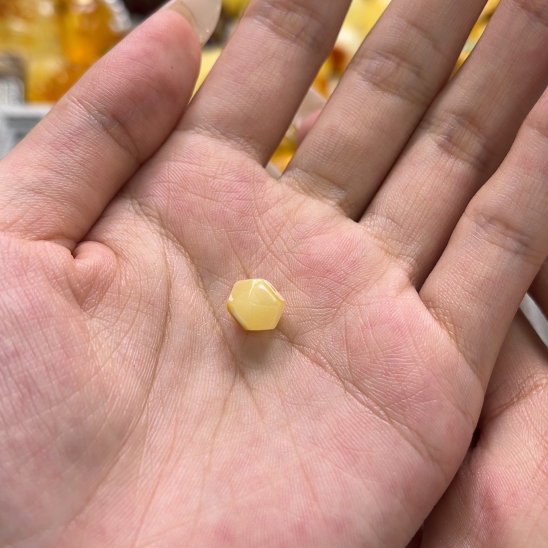 ****阿琥珀未镶嵌裸石天然琥珀