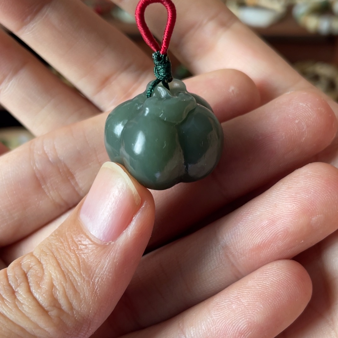 和田玉未镶嵌吊坠(不含链)