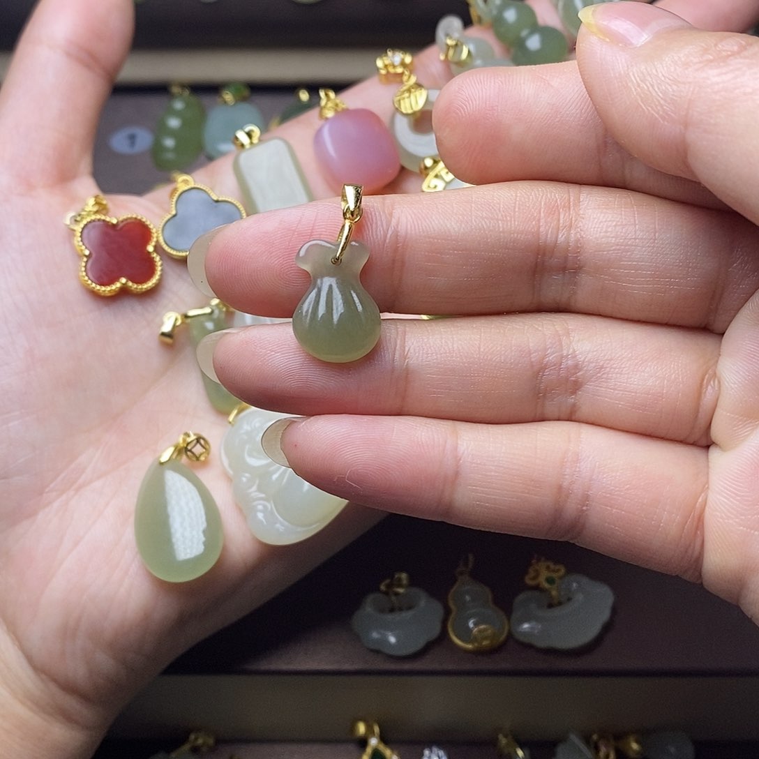 和田玉颈饰银S925镶嵌