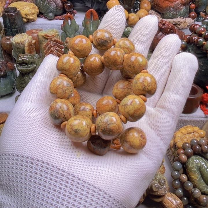 岫岩河磨玉（透闪石质玉）手串未镶嵌郑*康