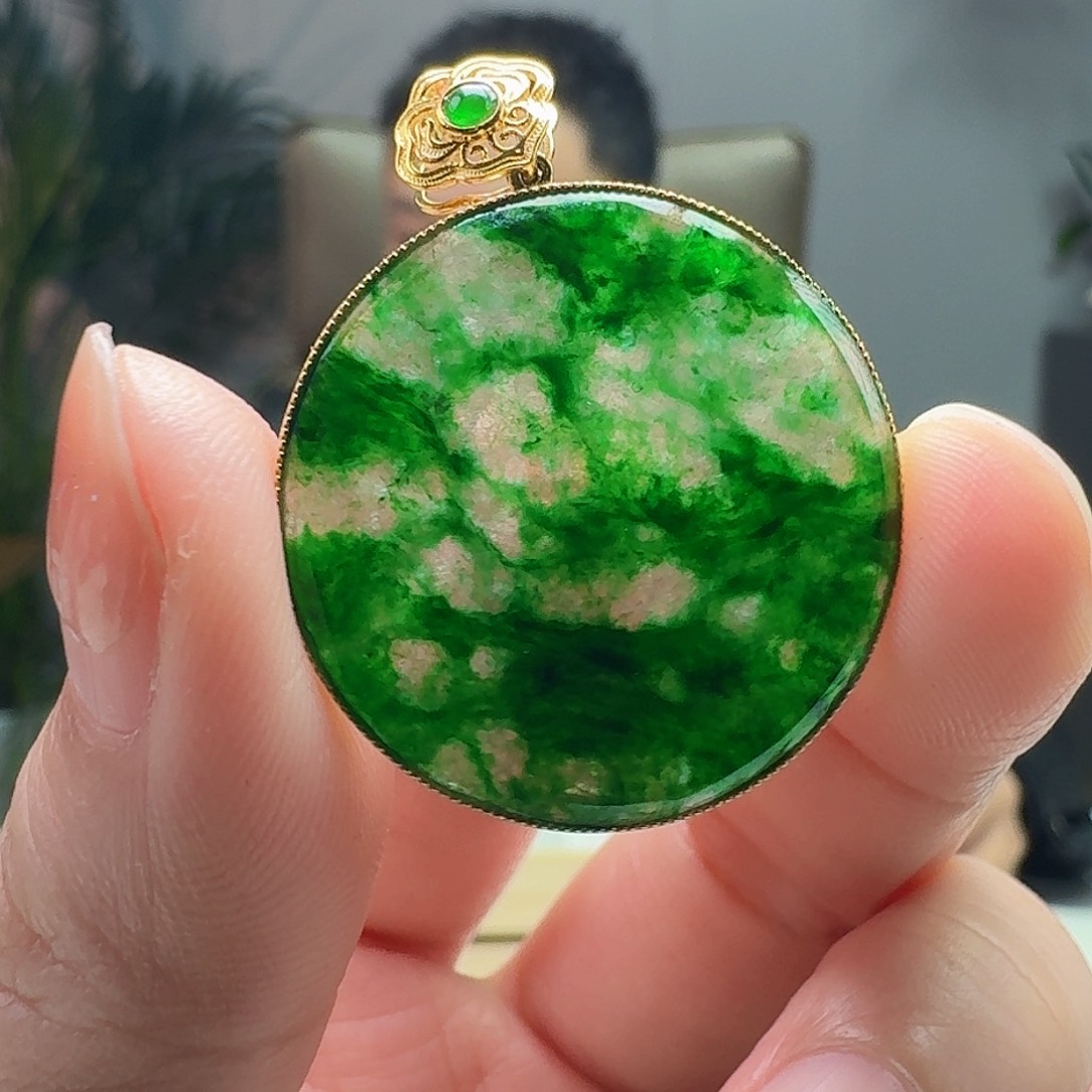 翡翠吊坠(不含链)18K金镶嵌天然