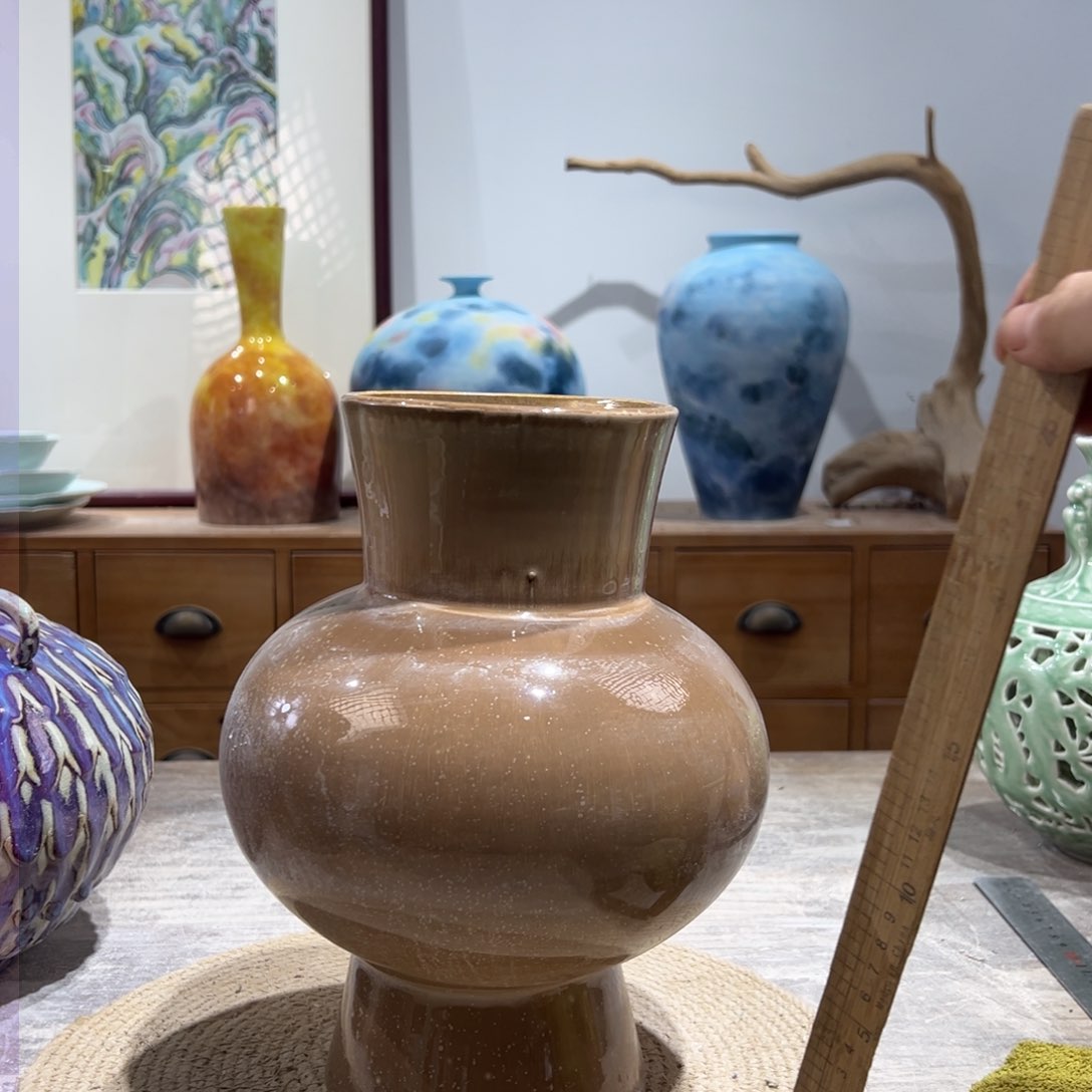 摆件陶瓷花瓶高25口10瑕疵