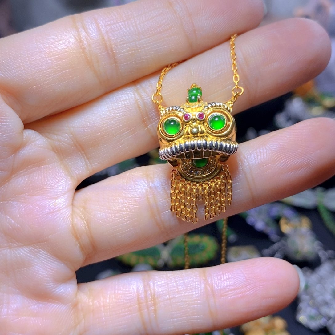 翡翠银S925镶嵌耳饰天然翡翠