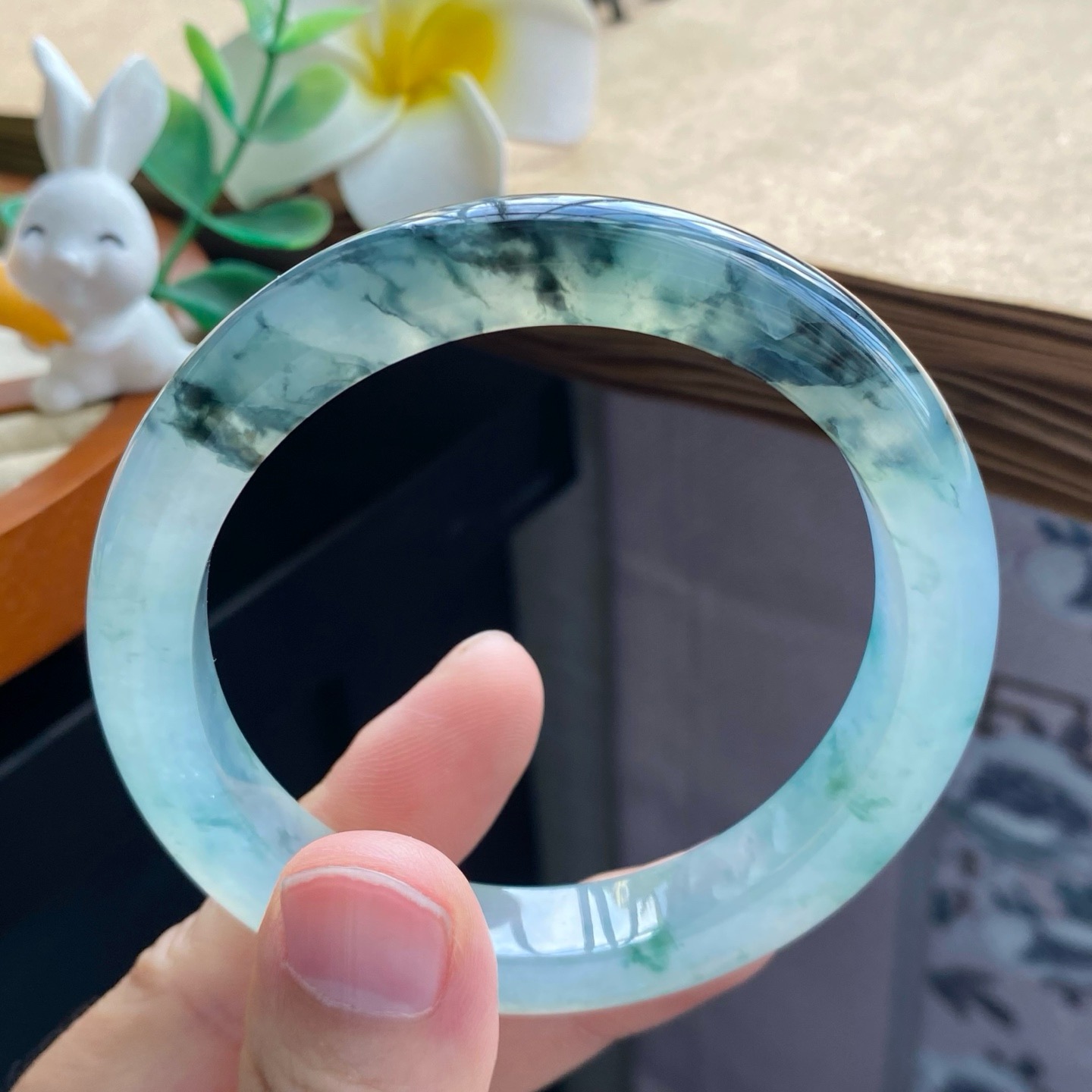 03.20批冰透飘花镯2077号56-10.8-8.2，天然翡翠