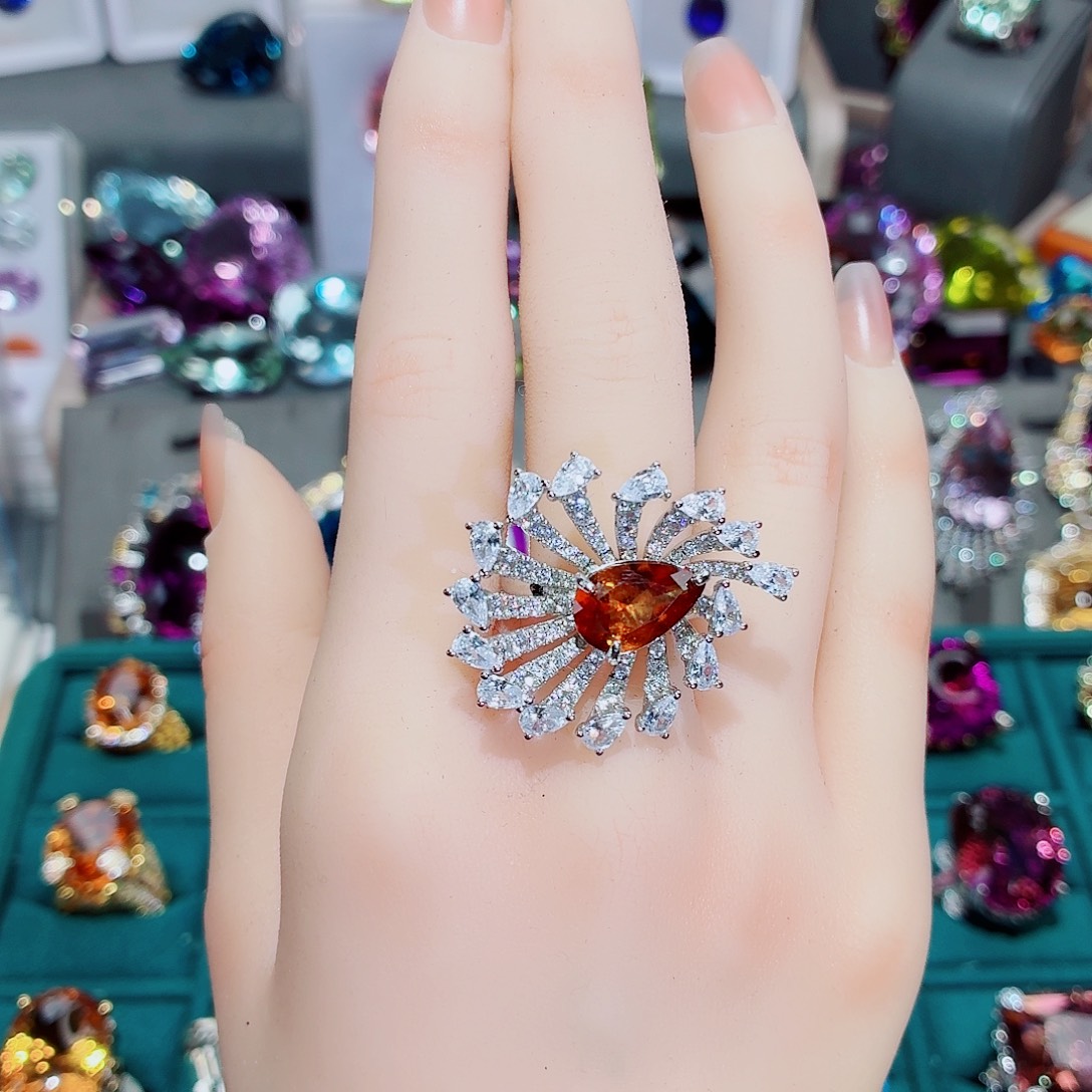 银S925镶嵌石榴石（芬达石）戒指