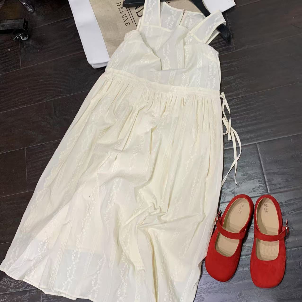 『雨美 Show』9910法式时尚宽带方领连衣裙