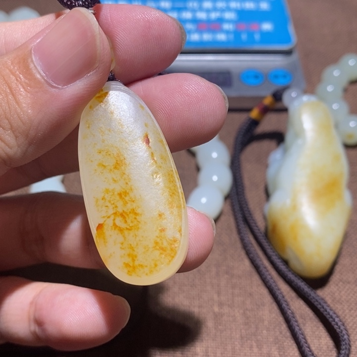 颈饰未镶嵌和田玉*️**