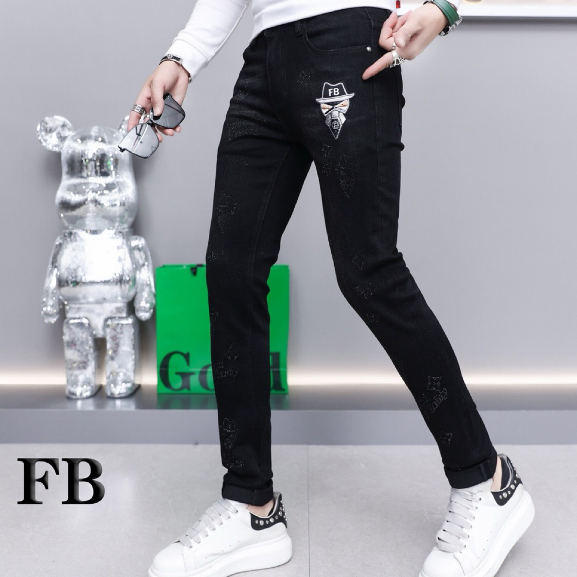 牛仔裤直筒裤男装刺绣秋冬男弹力长裤免烫休闲百搭