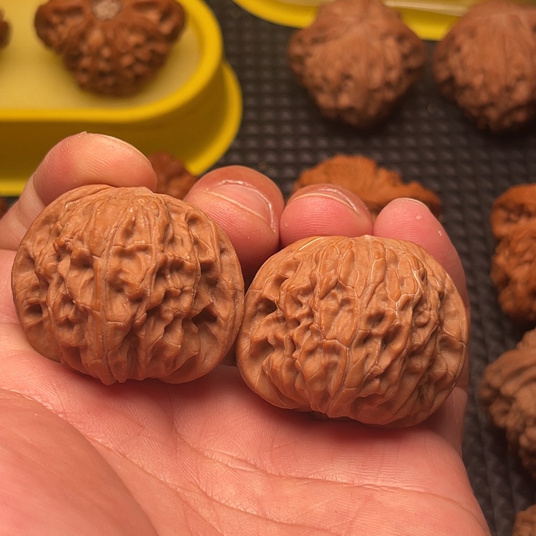 文玩核桃吊坠磨盘