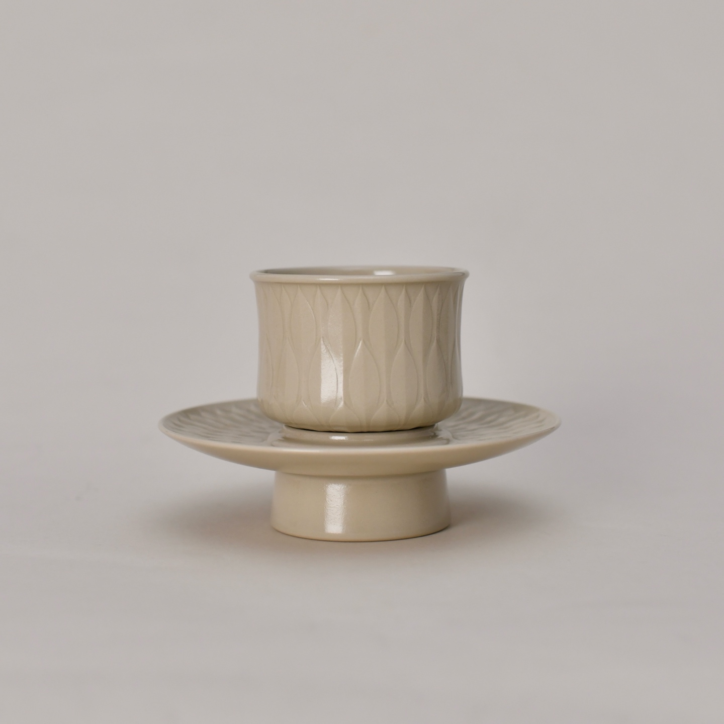 景德镇致鸣定白莲纹盏纯手工雕刻艺术陶瓷主人杯