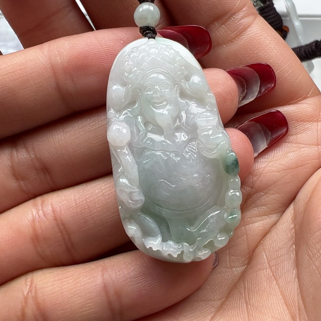 翡翠颈饰未镶嵌财神