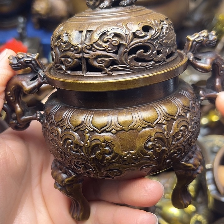 铜器摆件老王直播间