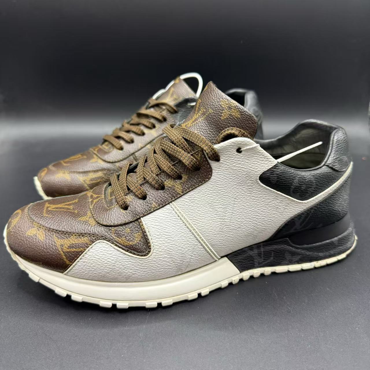 95新 LouisVuitton/路易威登 男士时尚三色老花拼接运动鞋