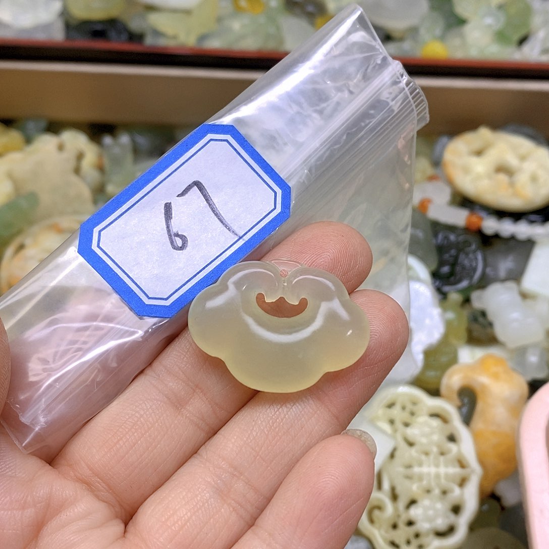 蛇纹石玉未镶嵌颈饰67