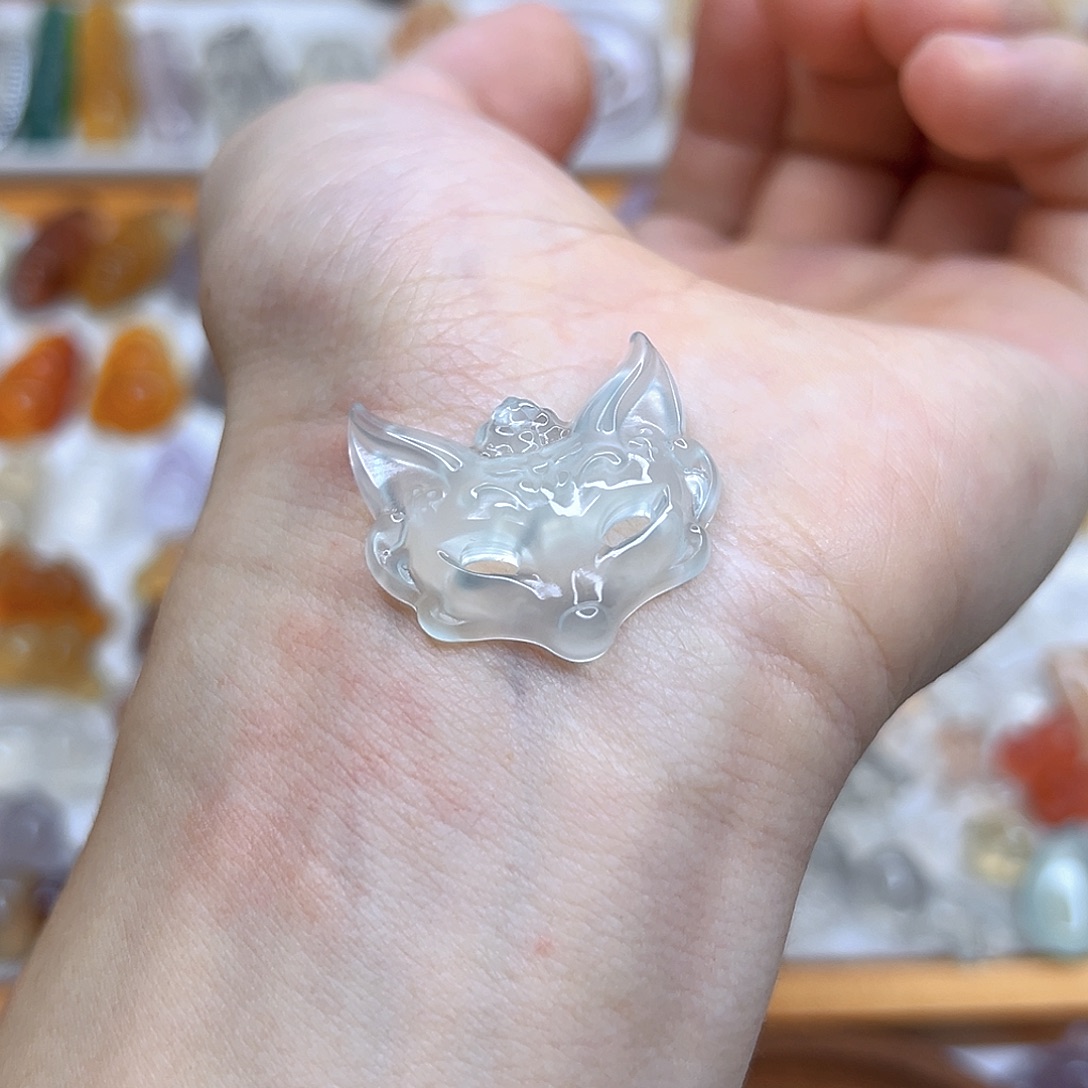 丫***头未镶嵌颈饰玛瑙/玉髓