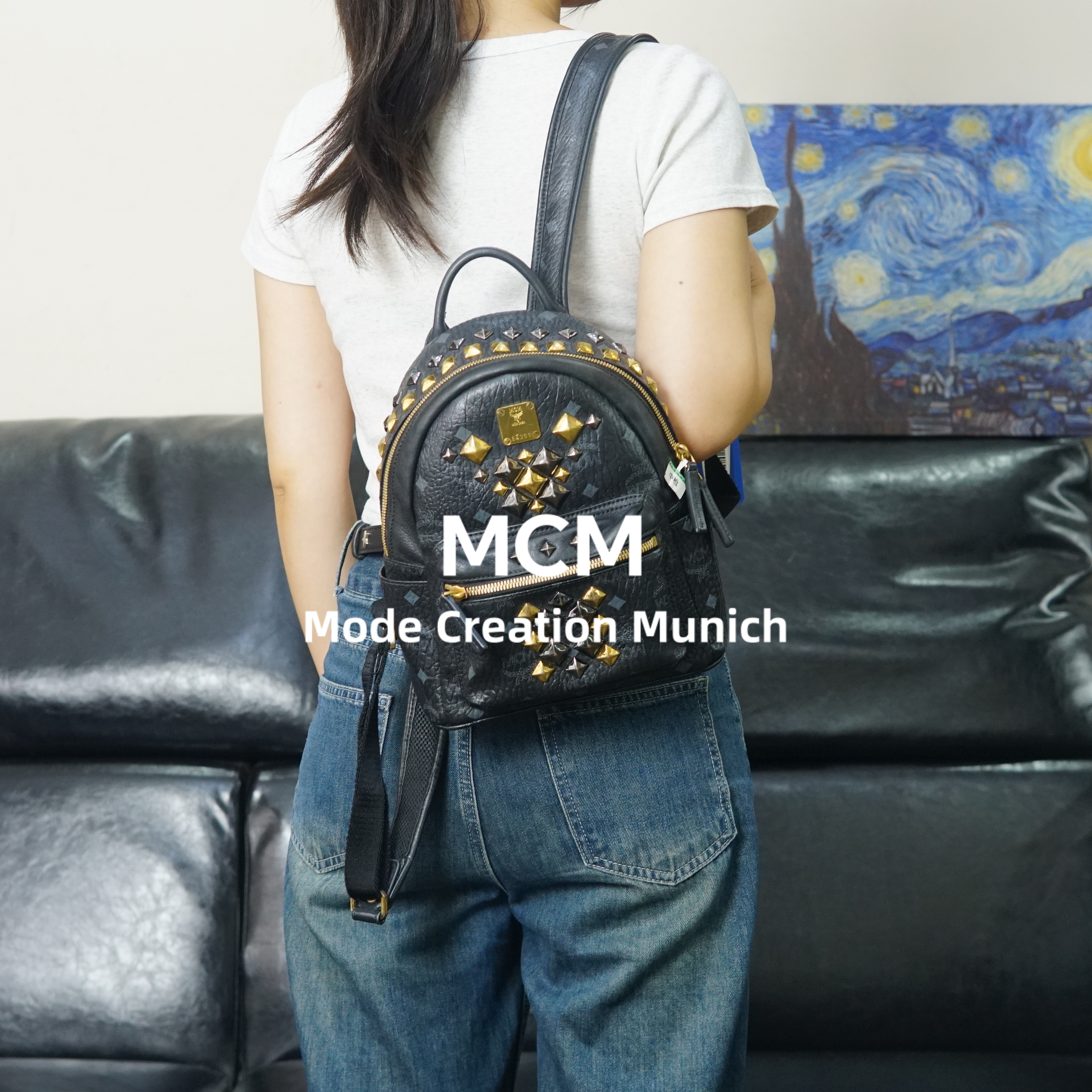 95新 MCM  黑金铆钉小双肩包/FYWJ06519030/9030