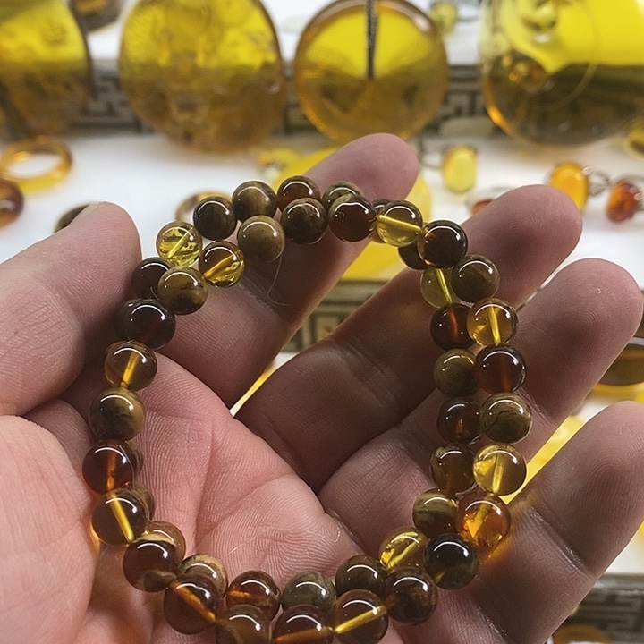 琥珀裸石未镶嵌朱*娅手串