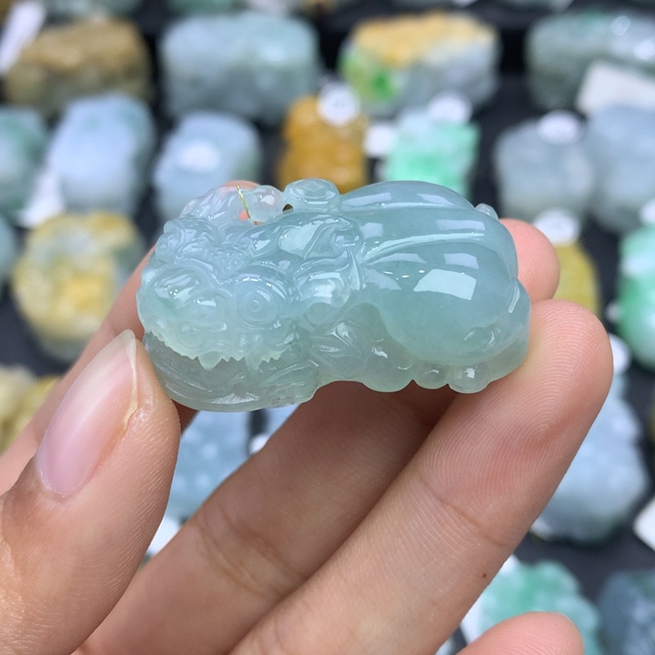 翡翠颈饰未镶嵌天然缅甸翡翠