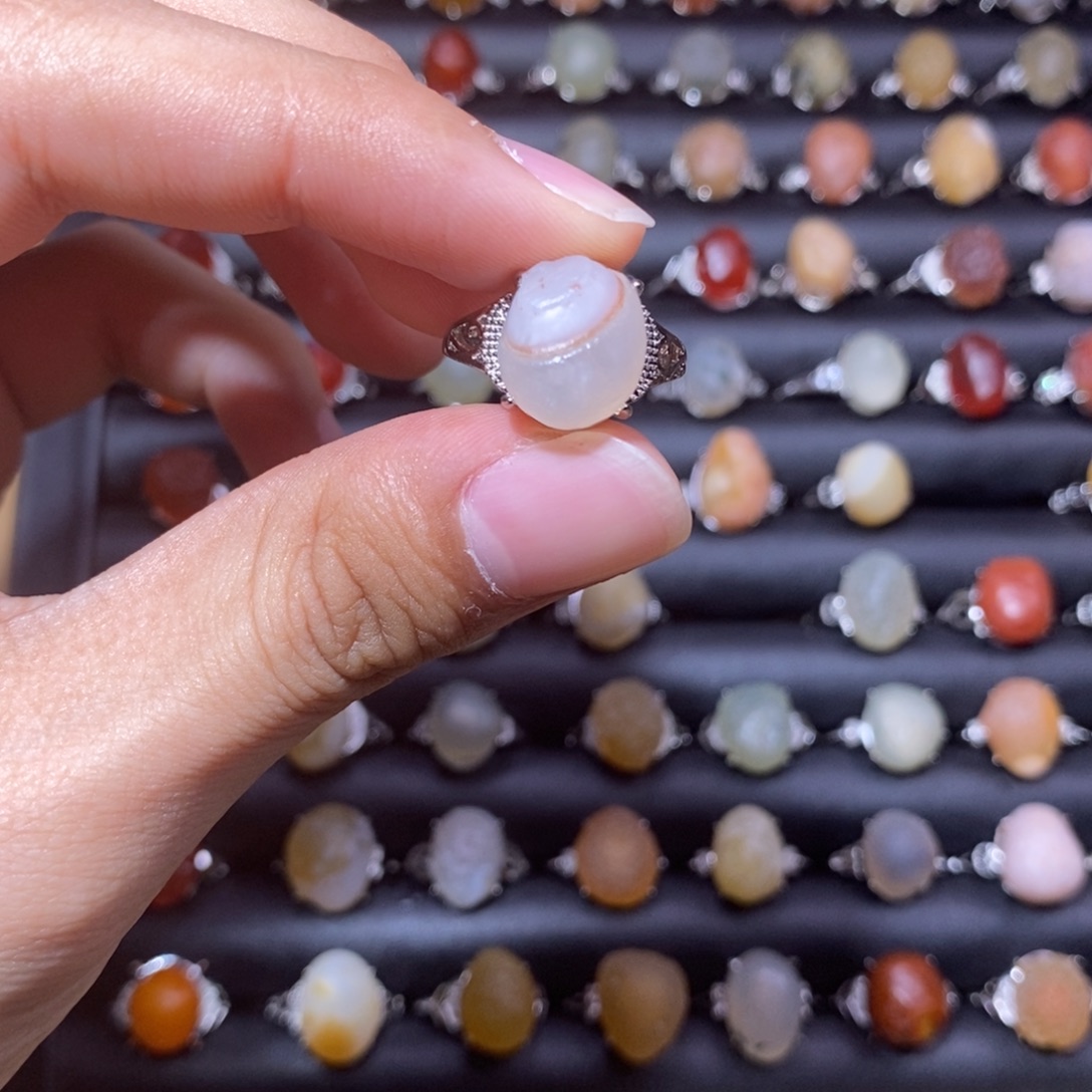 锦***锦玛瑙/玉髓合金戒指