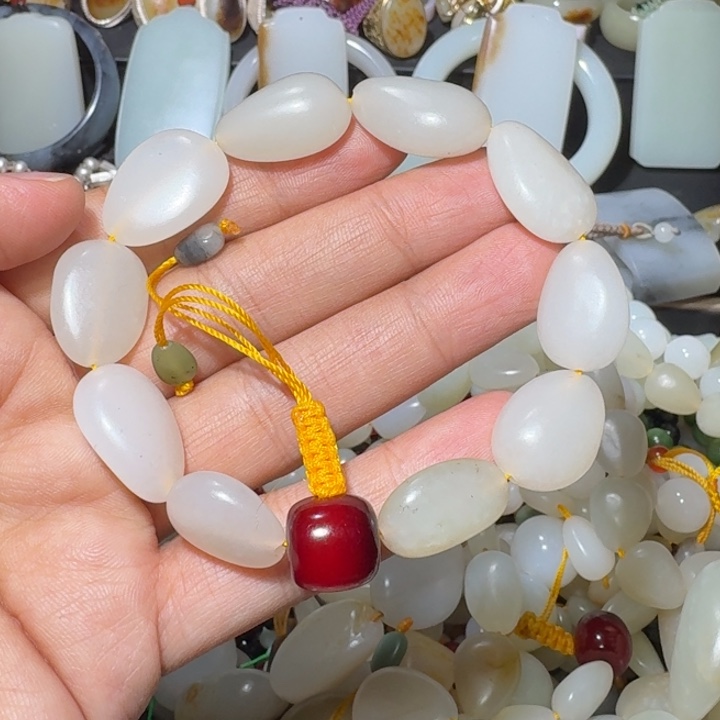 和田玉未镶嵌手链