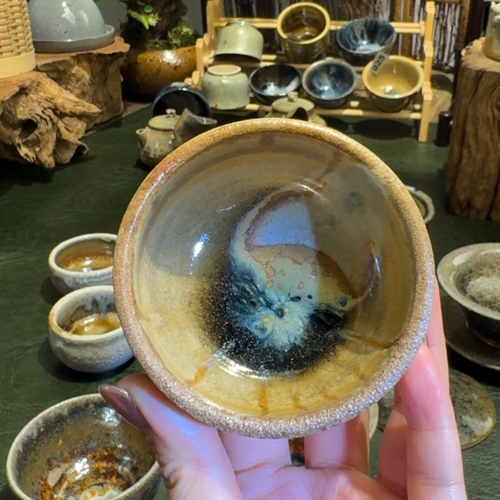 云南建水紫陶，古法柴烧