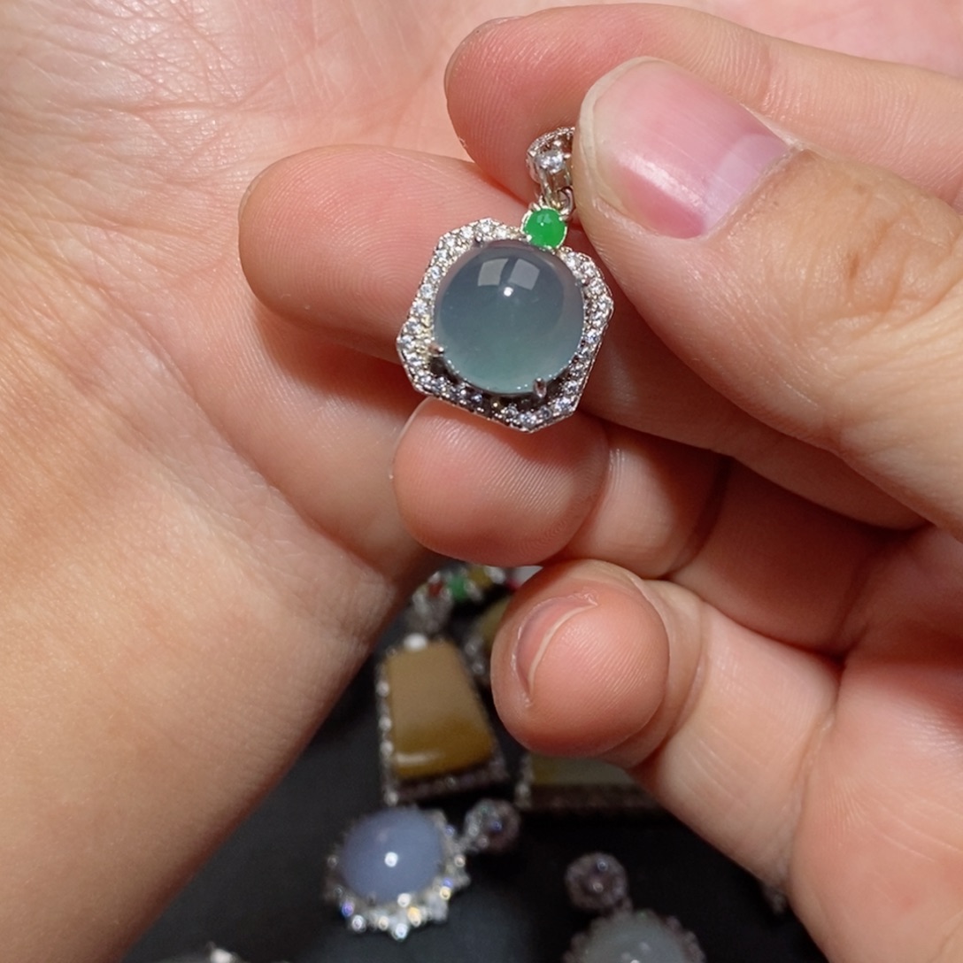 翡翠颈饰银S925镶嵌b j k k