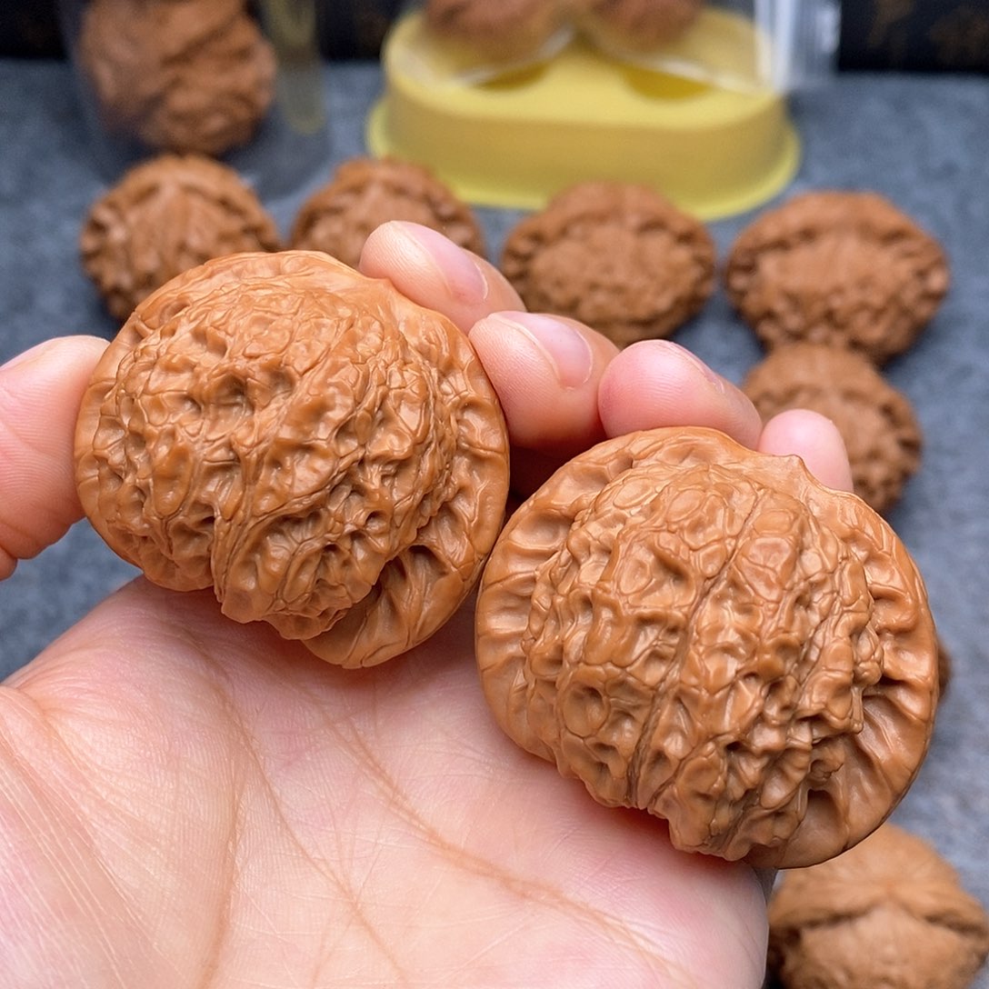 文玩核桃把件血麒麟44尺