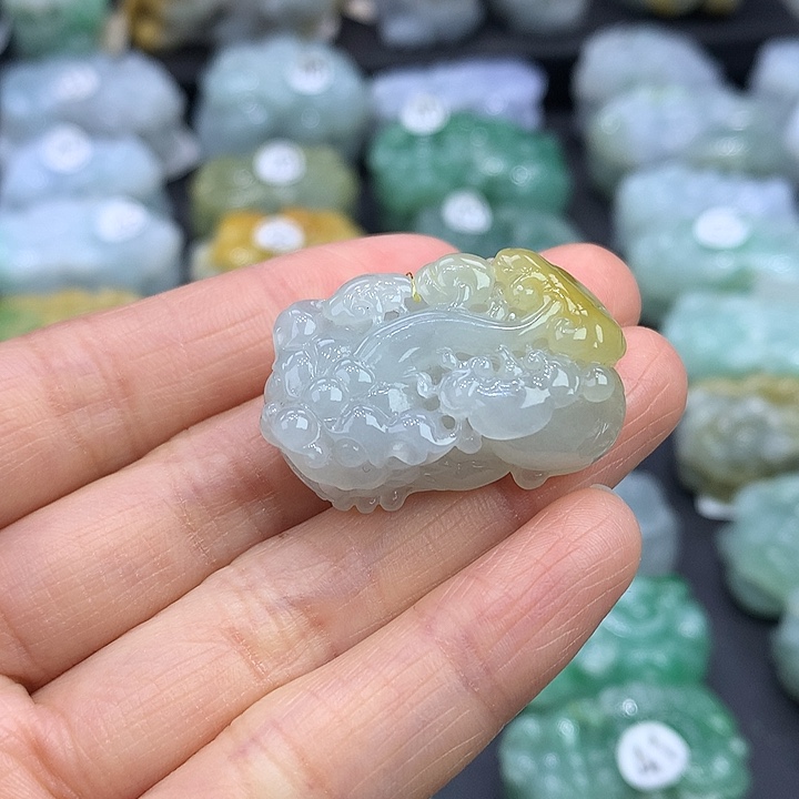 翡翠未镶嵌颈饰天然缅甸A货翡翠貔貅吊坠