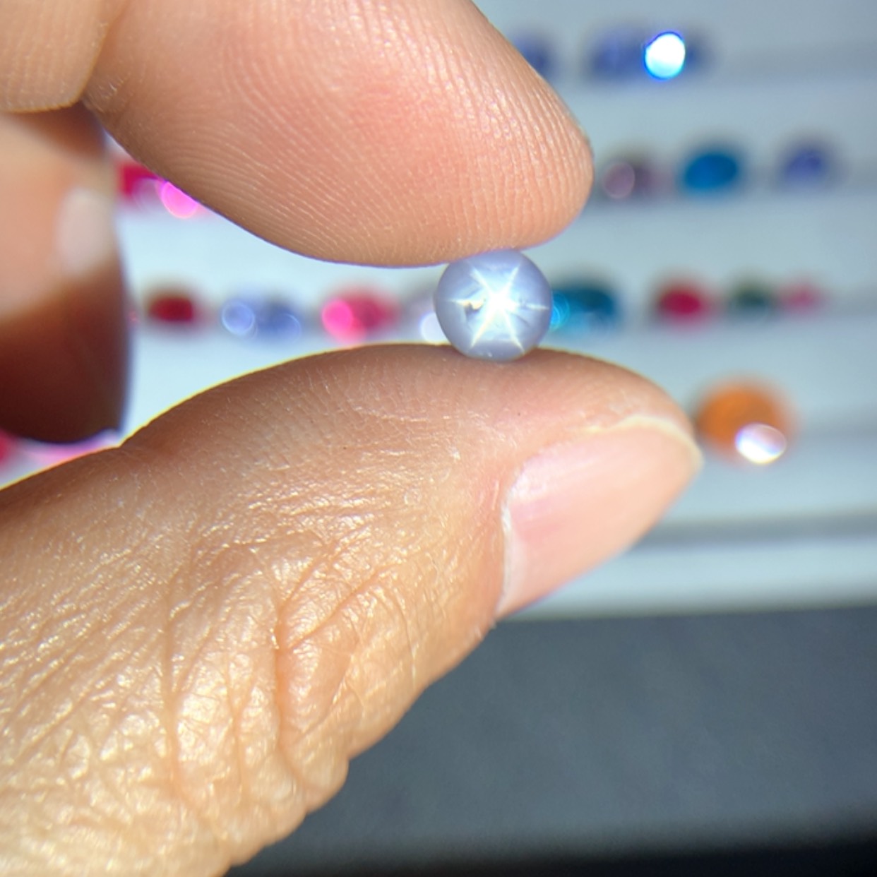 【闪购商品】蓝宝石裸石未镶嵌0.88克拉蓝宝石星光无烧