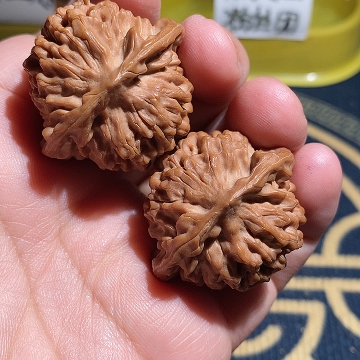 【闪购商品】文玩核桃吊坠-***。秦闷