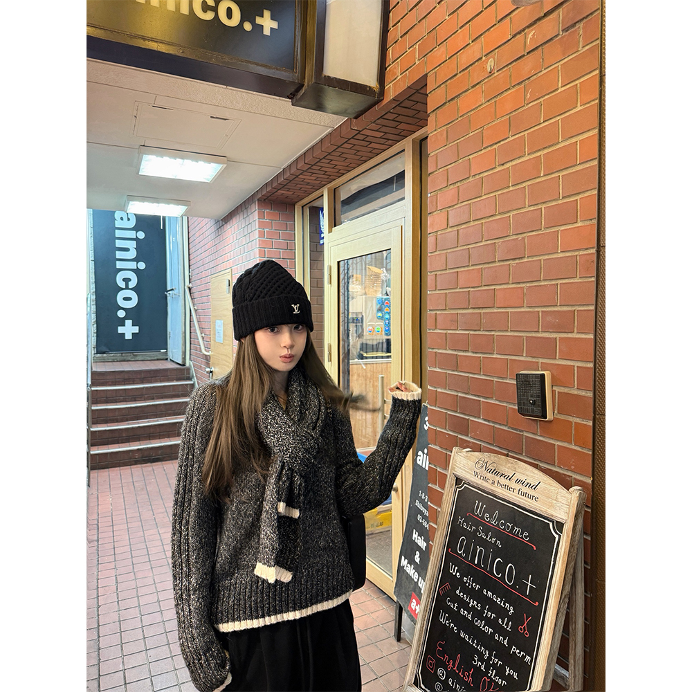 2025冬季新款慵懒风韩系V领毛衣围巾套组