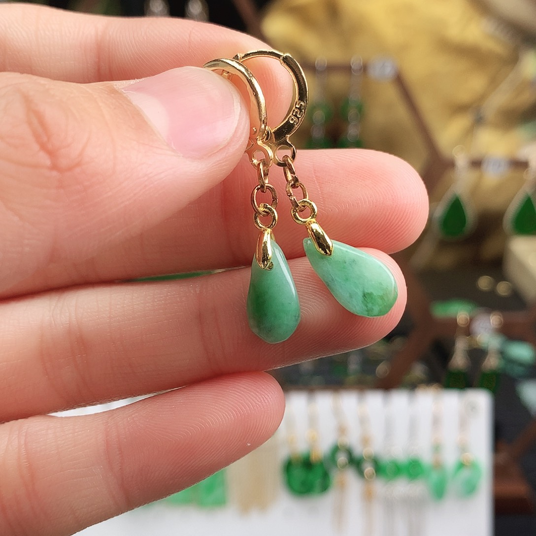 翡翠耳饰未镶嵌耳饰