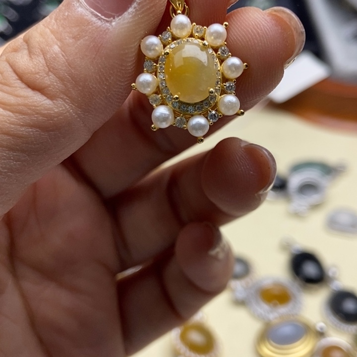 翡翠颈饰银S925镶嵌吊坠