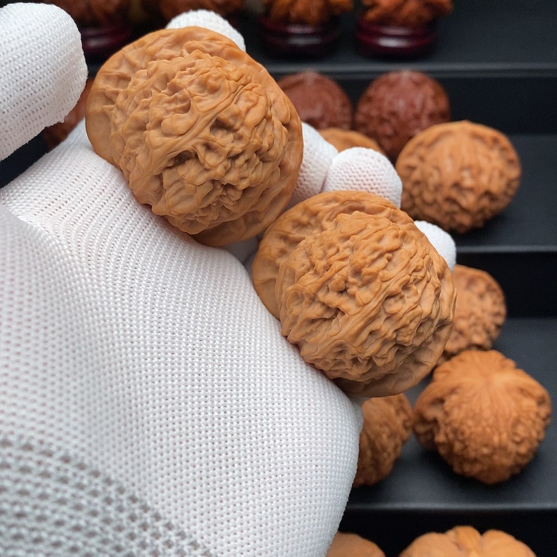 文玩核桃把件45核老闷