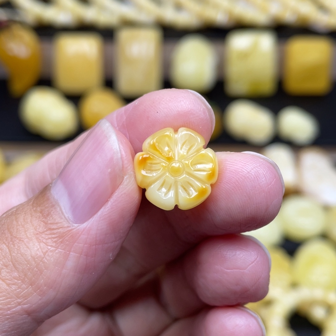 琥珀未镶嵌裸石琥珀蜜蜡