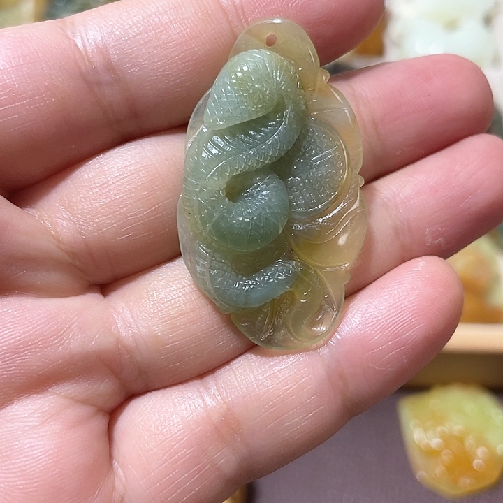 岫玉吊坠(不含链)未镶嵌