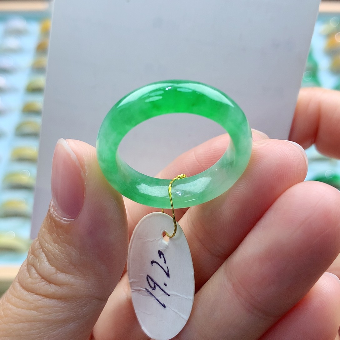 翡翠戒指未镶嵌淑*1920圈