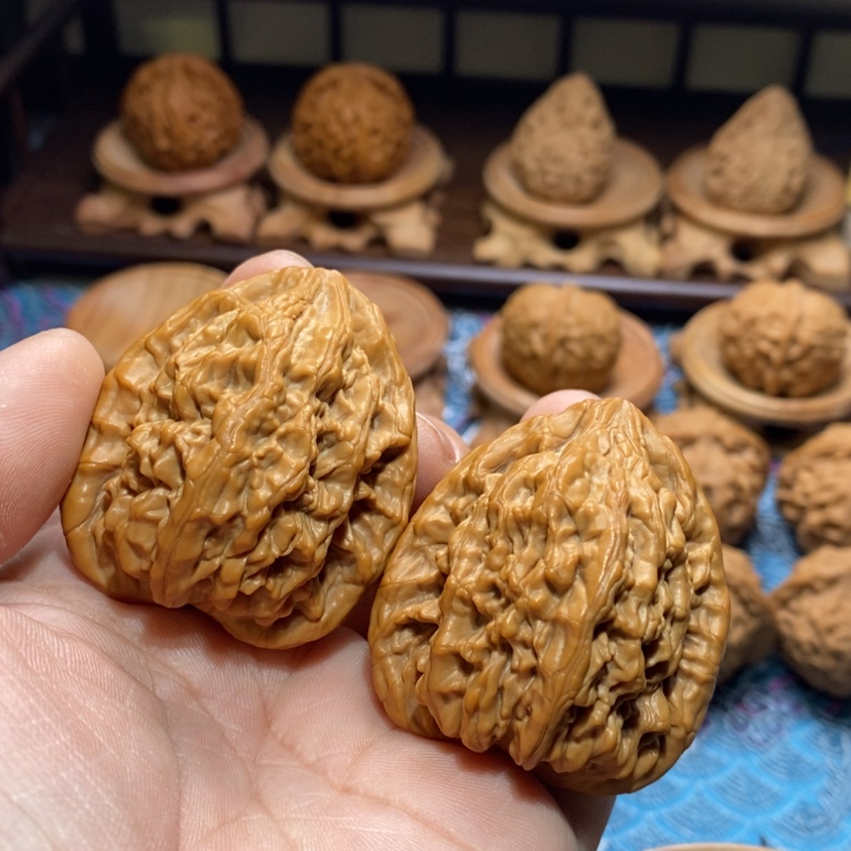 【闪购商品】文玩核桃吊坠虎头王