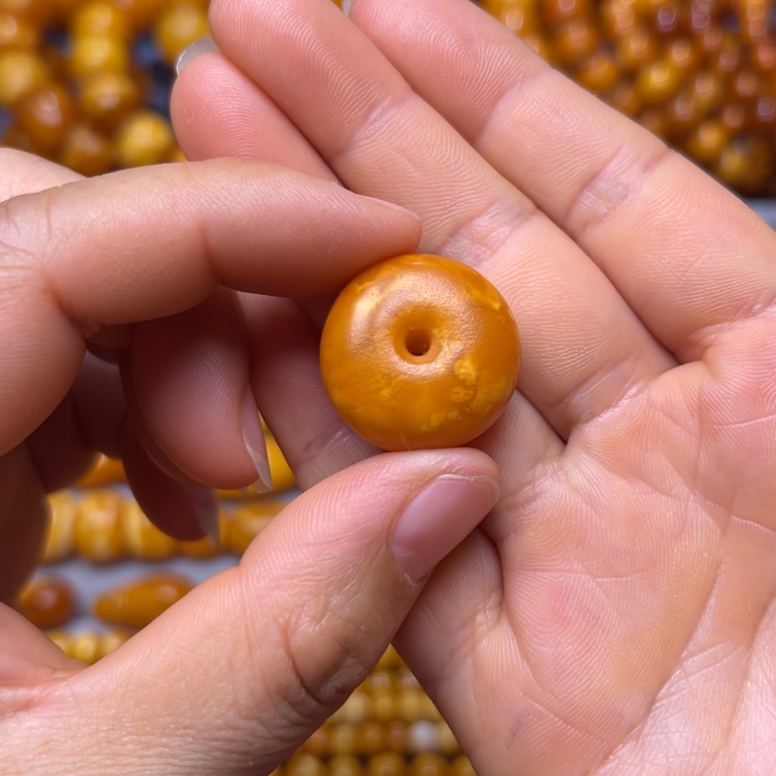 琥珀未镶嵌吊坠(不含链)