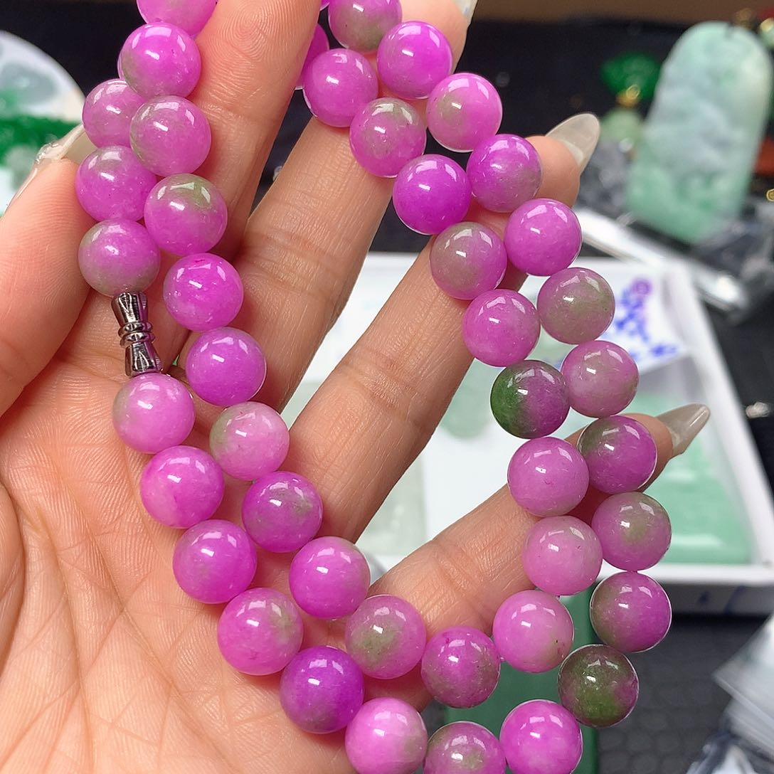 翡翠吊坠(赠链)未镶嵌