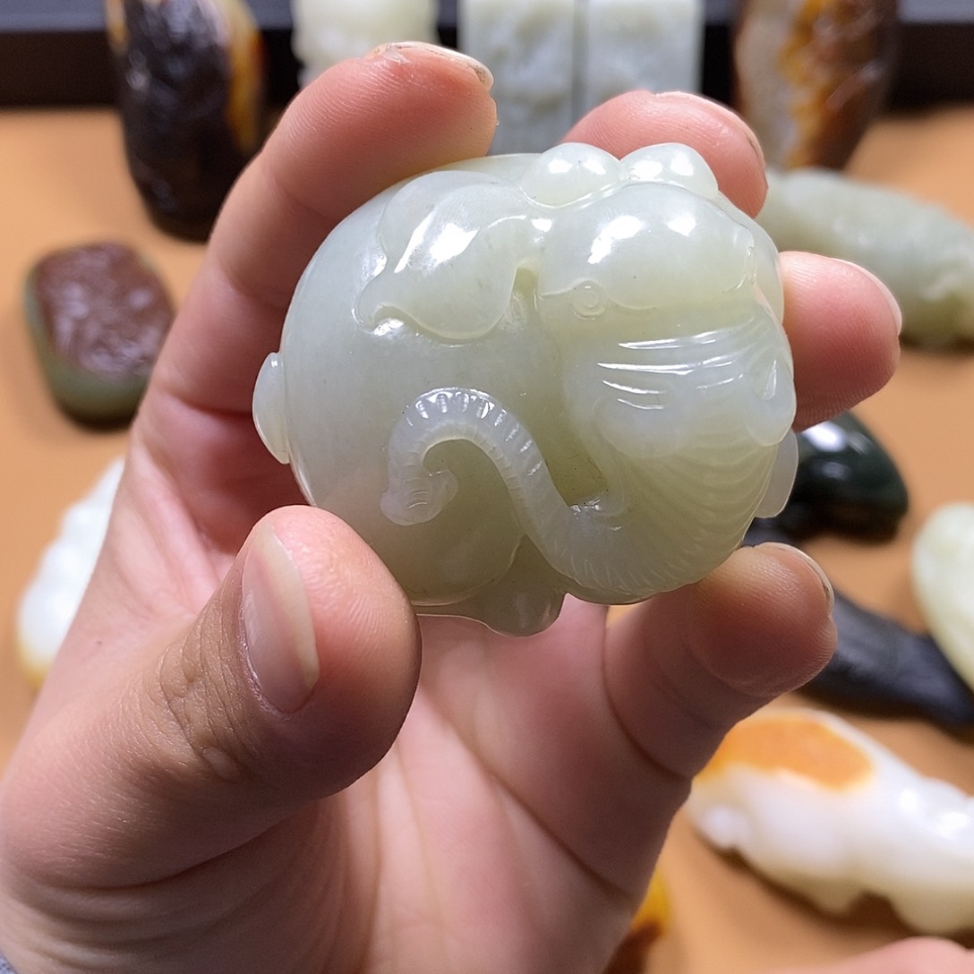 和田玉（糖玉）挂件未镶嵌