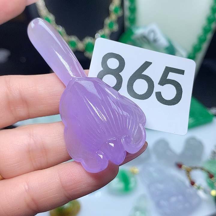 翡翠吊坠(赠链)未镶嵌