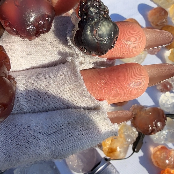 伟***哥车挂水晶未镶嵌水晶