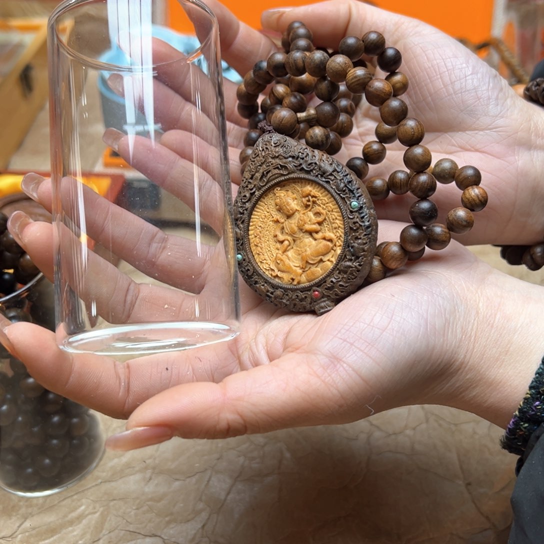 大叶紫檀（黑酸枝木类）