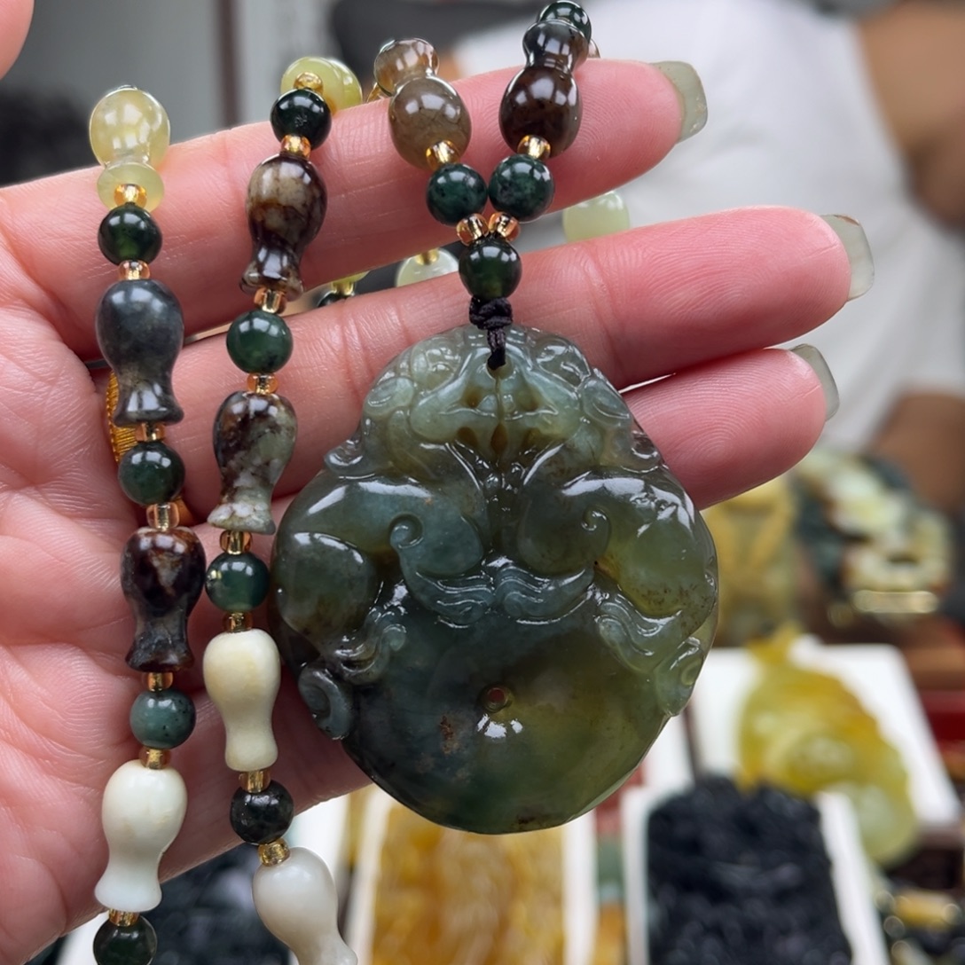 岫玉未镶嵌挂件挂件