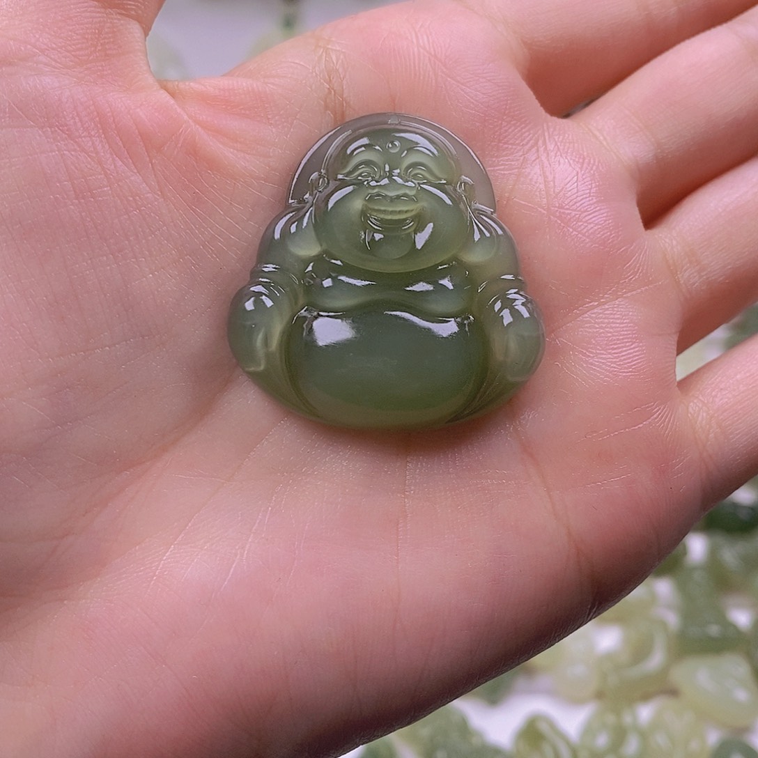 夕***子和田玉未镶嵌颈饰