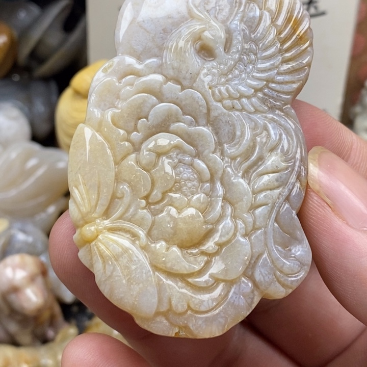 硅化珊瑚（珊瑚玉）未镶嵌颈饰