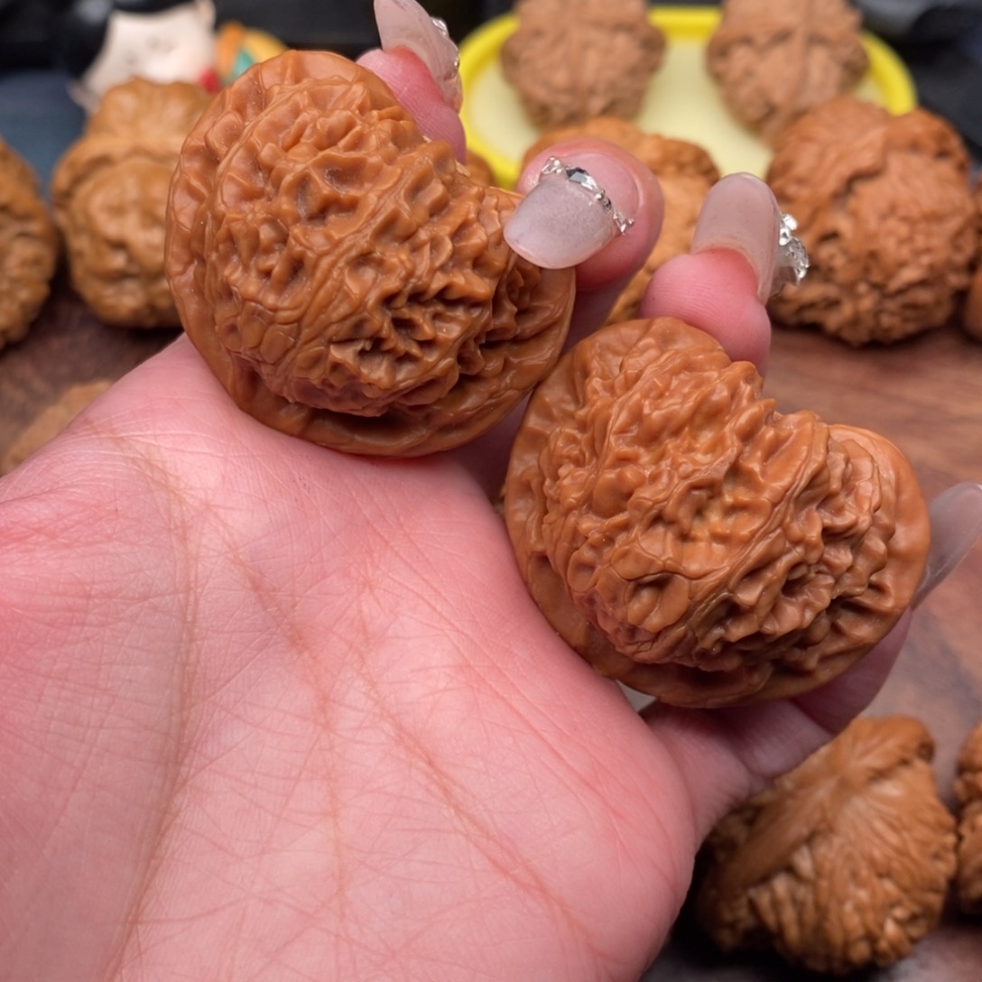 文玩核桃把件广****纺全品桃心宫灯42